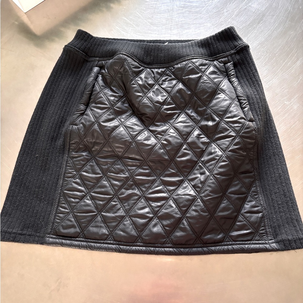 prana diva quilted fleece lined skirt • black • M